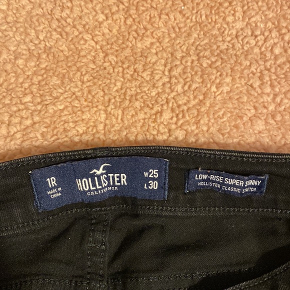 Womens 1R black Hollister💕🛍 - Picture 3 of 3